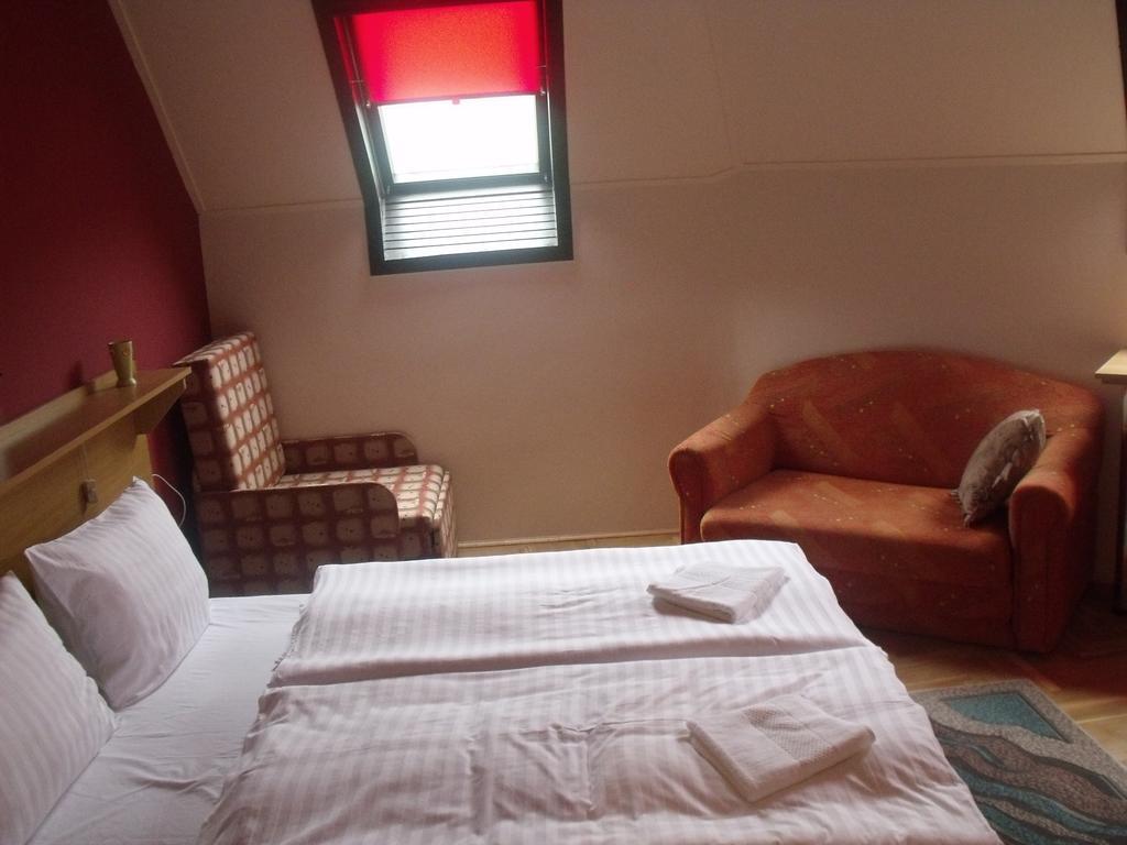 Abadszaloki Vitorlas Vendeghaz Hotel Cameră foto